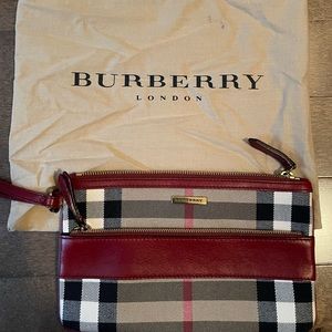 Burberry clutch